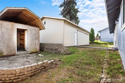 1956 E 65th Street Tacoma WA 98404