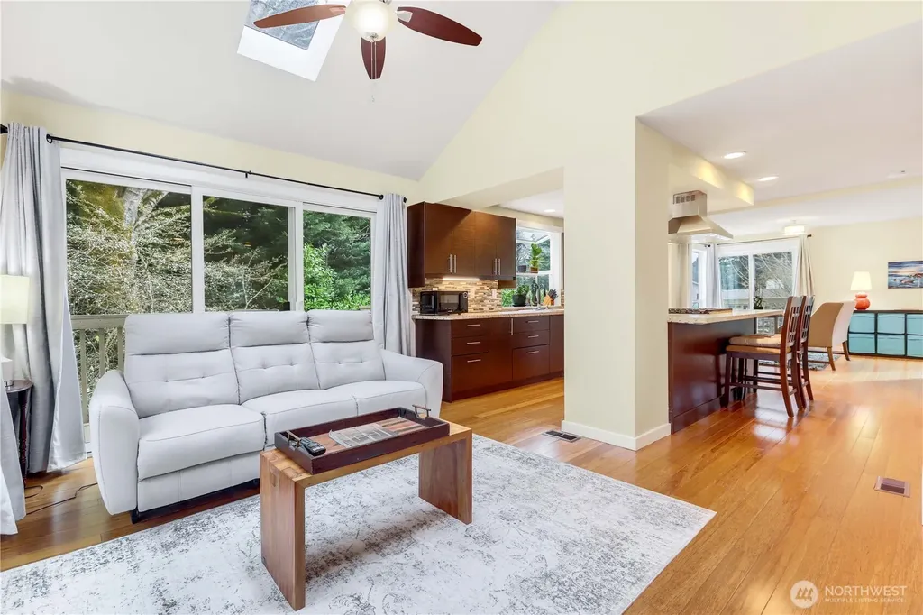 14142 97th Avenue NE Kirkland WA 98034