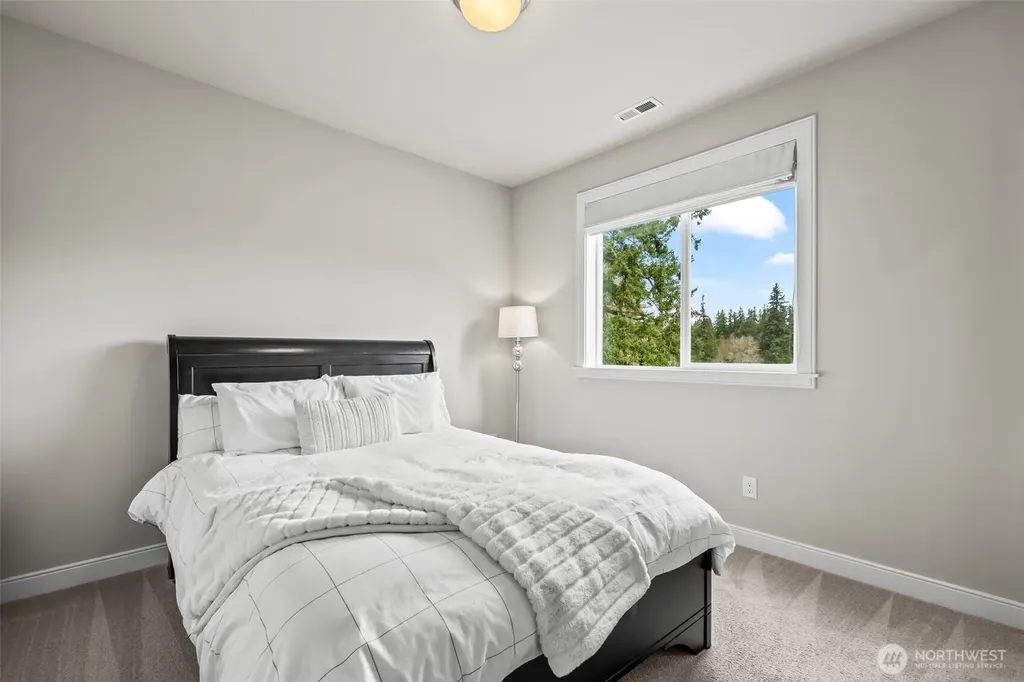 1644 211th Avenue SE Sammamish WA 98075