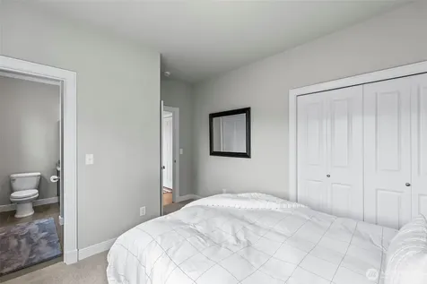 1644 211th Avenue SE Sammamish WA 98075