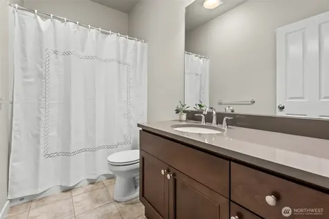 1644 211th Avenue SE Sammamish WA 98075