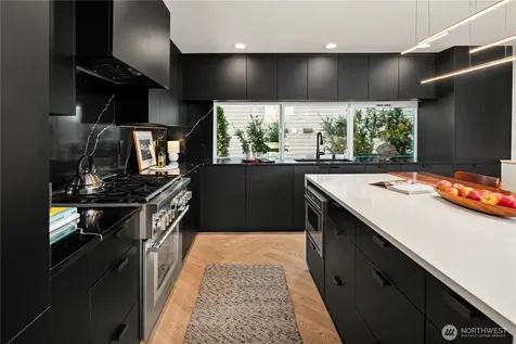 755 Hayes Street Seattle WA 98109