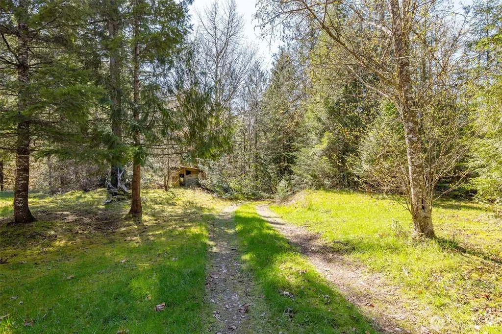 7595 Pressentin Court Concrete WA 98237