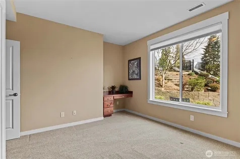 2262 NW Fall Line Lane Issaquah WA 98027