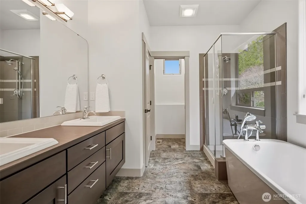 1125 Birch Falls Drive Bellingham WA 98229