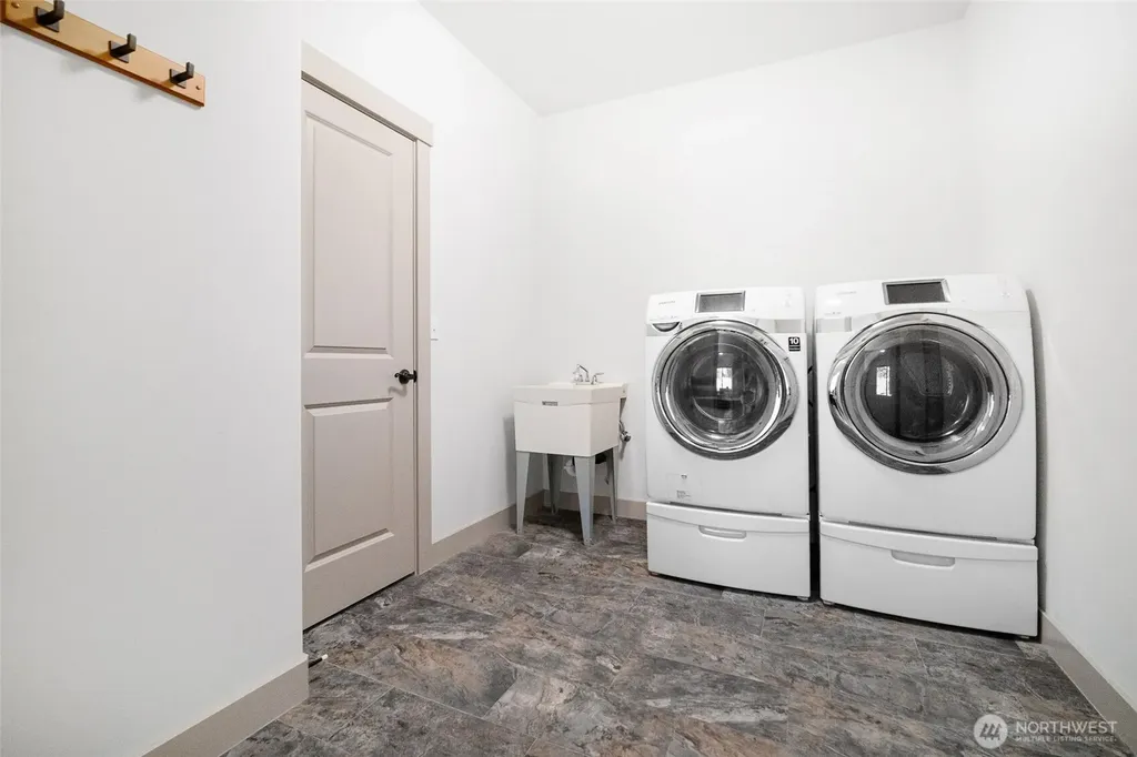 1125 Birch Falls Drive Bellingham WA 98229