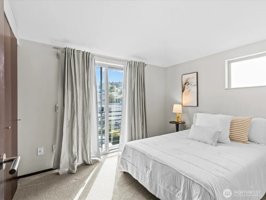 3038 61st Avenue SW Seattle WA 98116