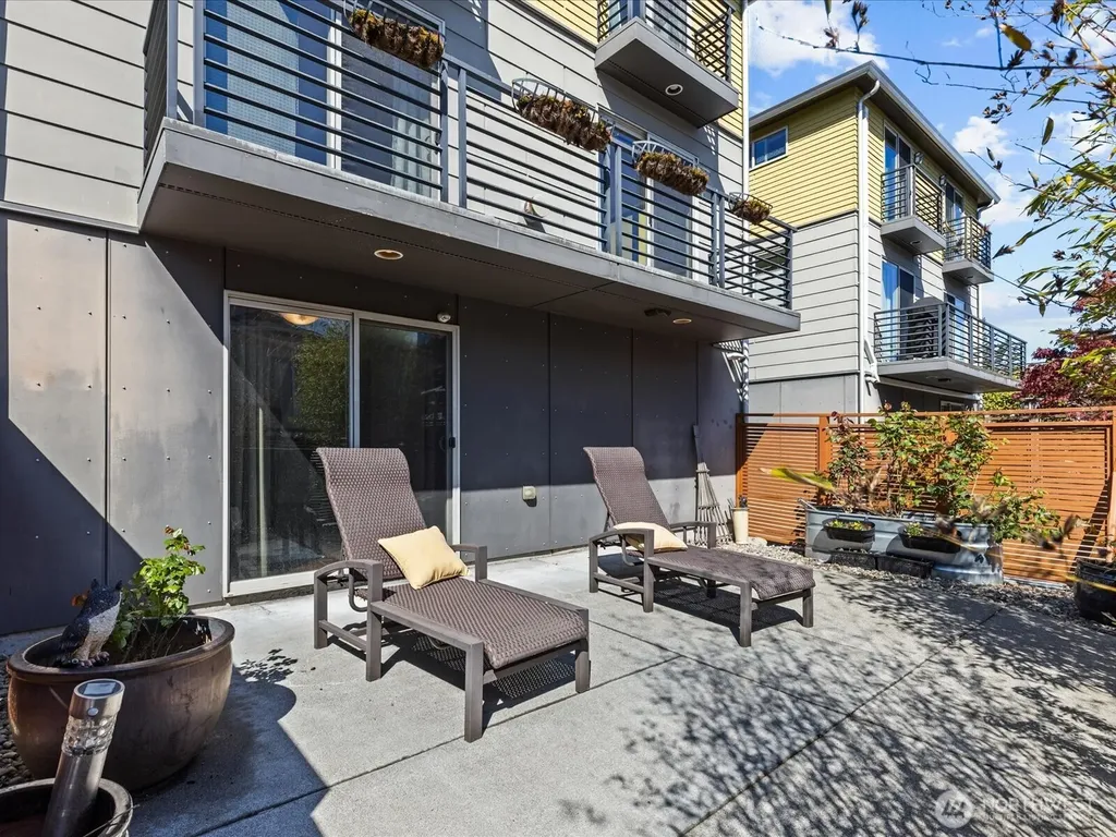 3038 61st Avenue SW Seattle WA 98116