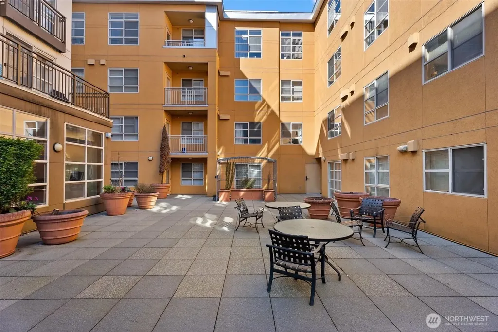 111 108th Avenue NE Bellevue WA 98004