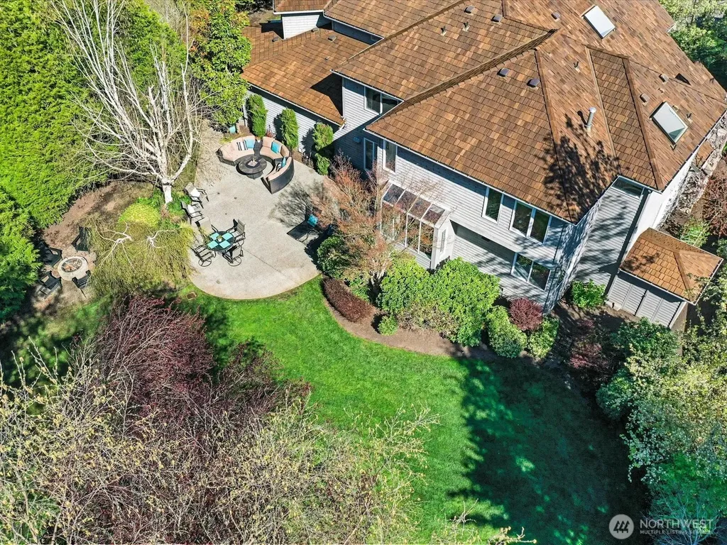 2441 278th Court SE Sammamish WA 98075