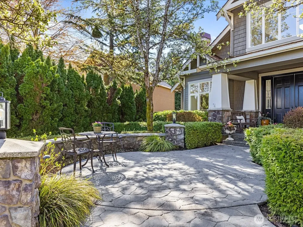 2441 278th Court SE Sammamish WA 98075