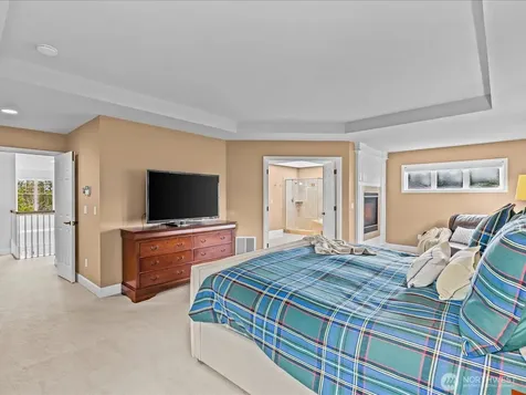 2441 278th Court SE Sammamish WA 98075