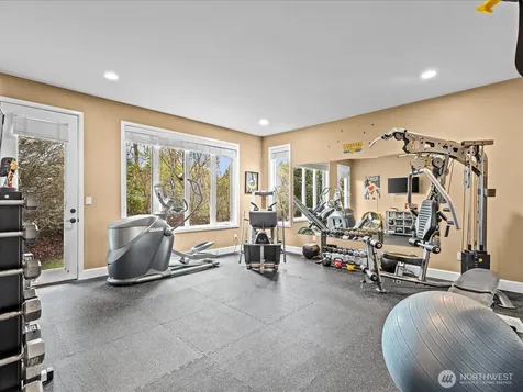 2441 278th Court SE Sammamish WA 98075
