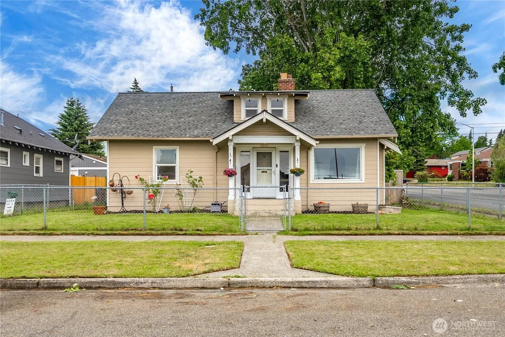 3802 Ainsworth Avenue Tacoma WA 98418
