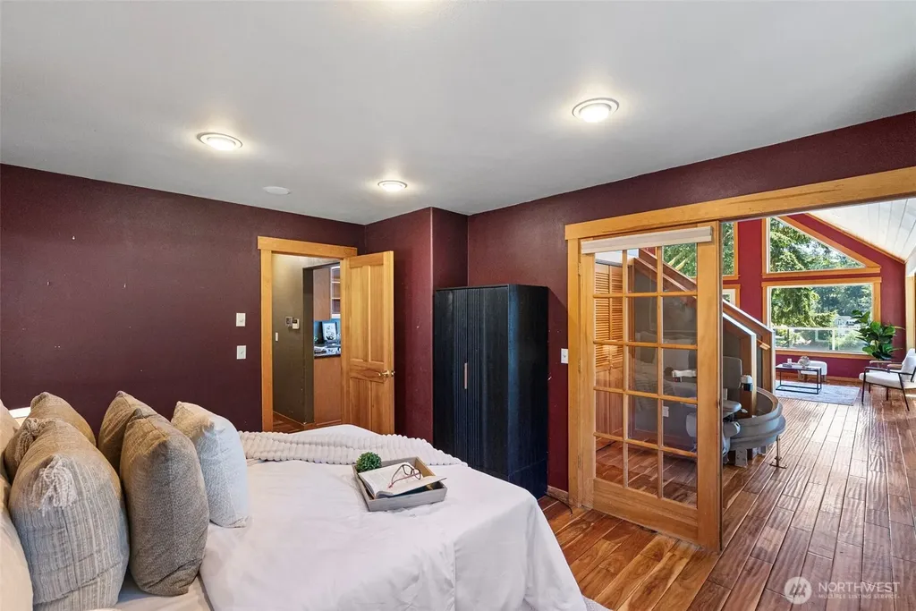 9012 146th Avenue NW Lakebay WA 98349