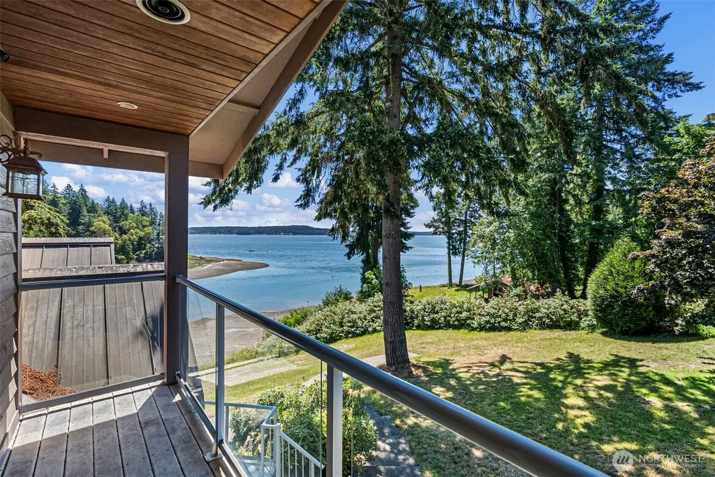 9012 146th Avenue NW Lakebay WA 98349