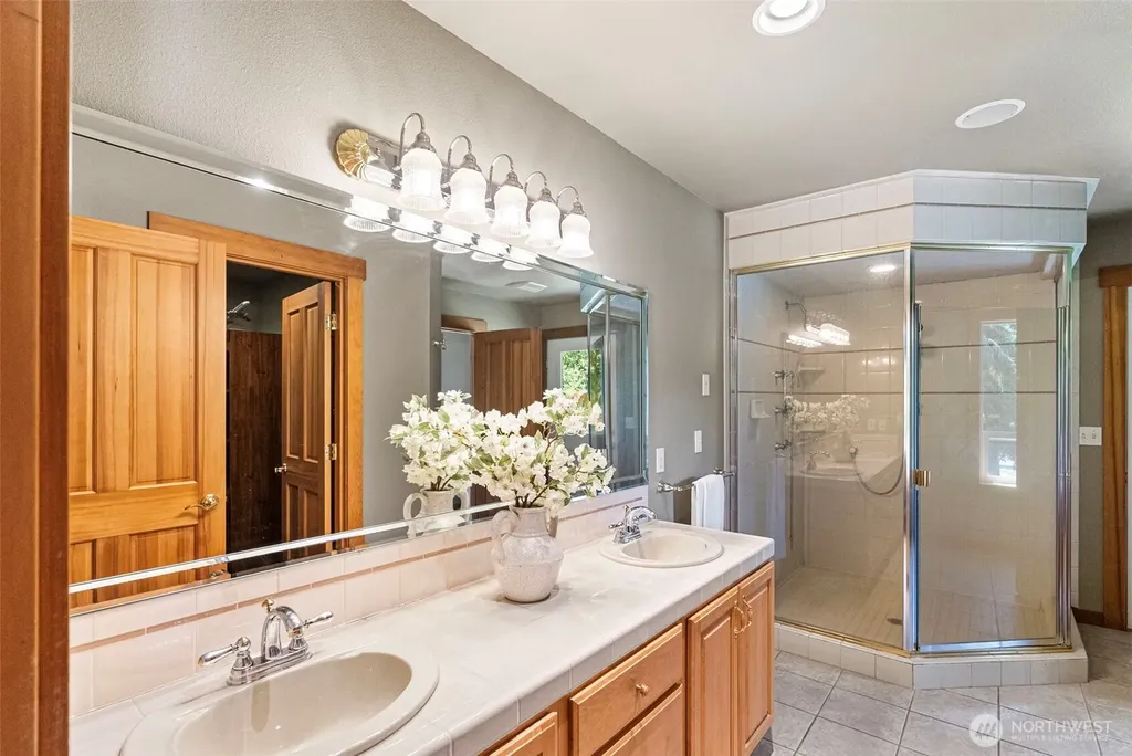 9012 146th Avenue NW Lakebay WA 98349