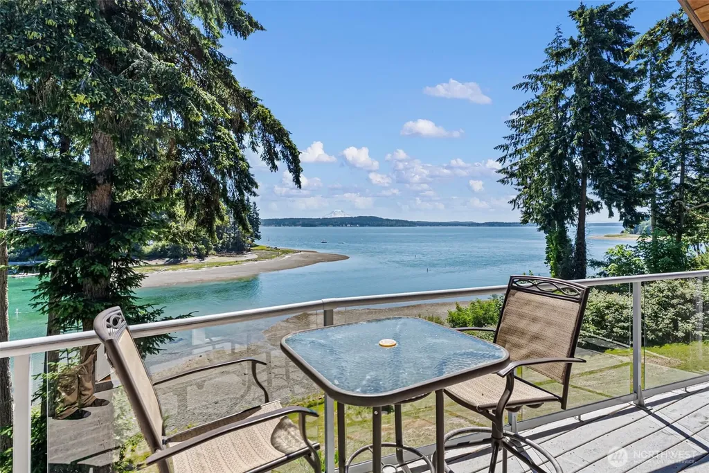 9012 146th Avenue NW Lakebay WA 98349