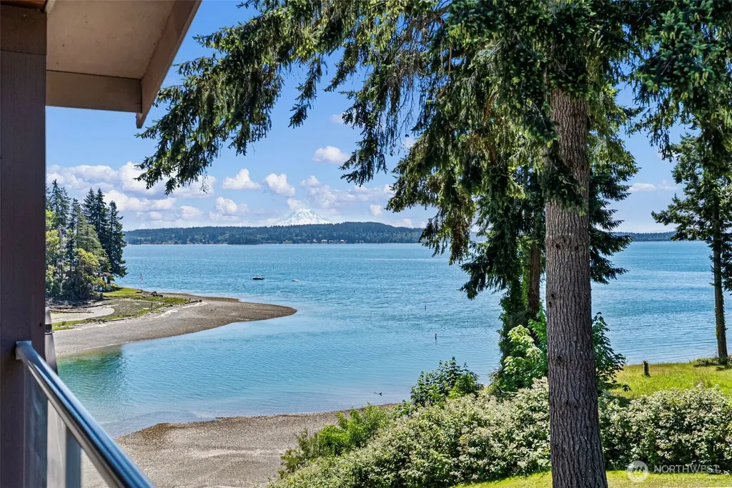 9012 146th Avenue NW Lakebay WA 98349