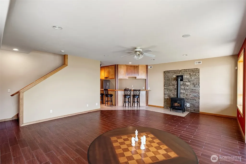 9012 146th Avenue NW Lakebay WA 98349