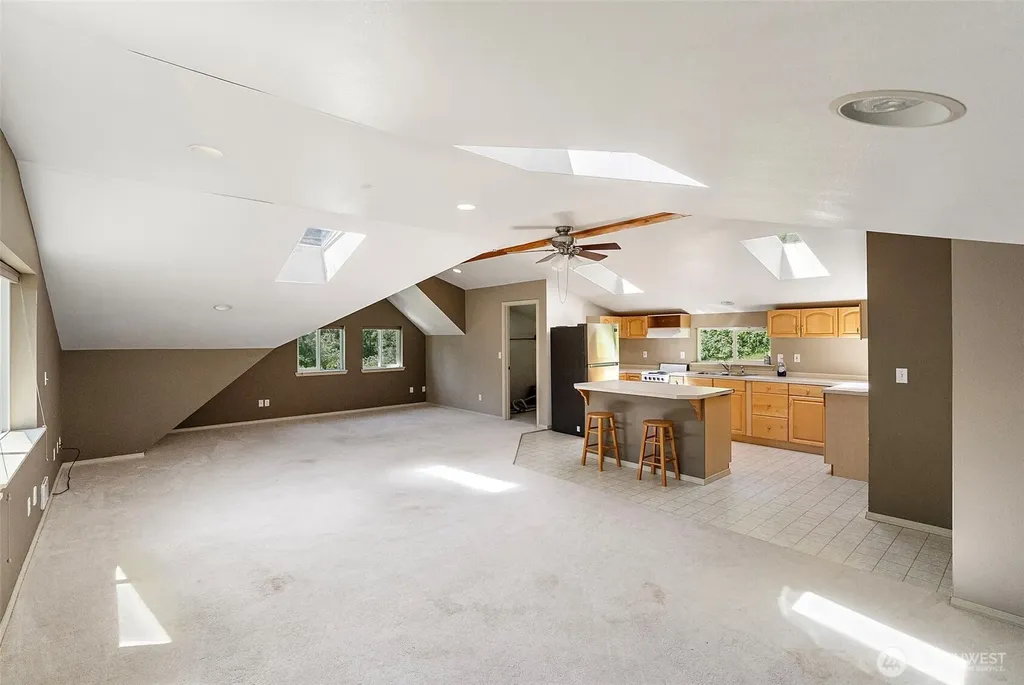 9012 146th Avenue NW Lakebay WA 98349