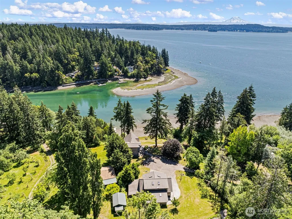9012 146th Avenue NW Lakebay WA 98349