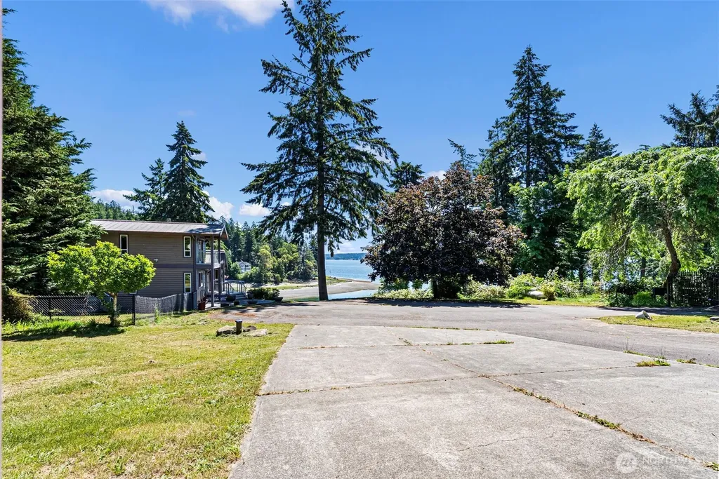 9012 146th Avenue NW Lakebay WA 98349