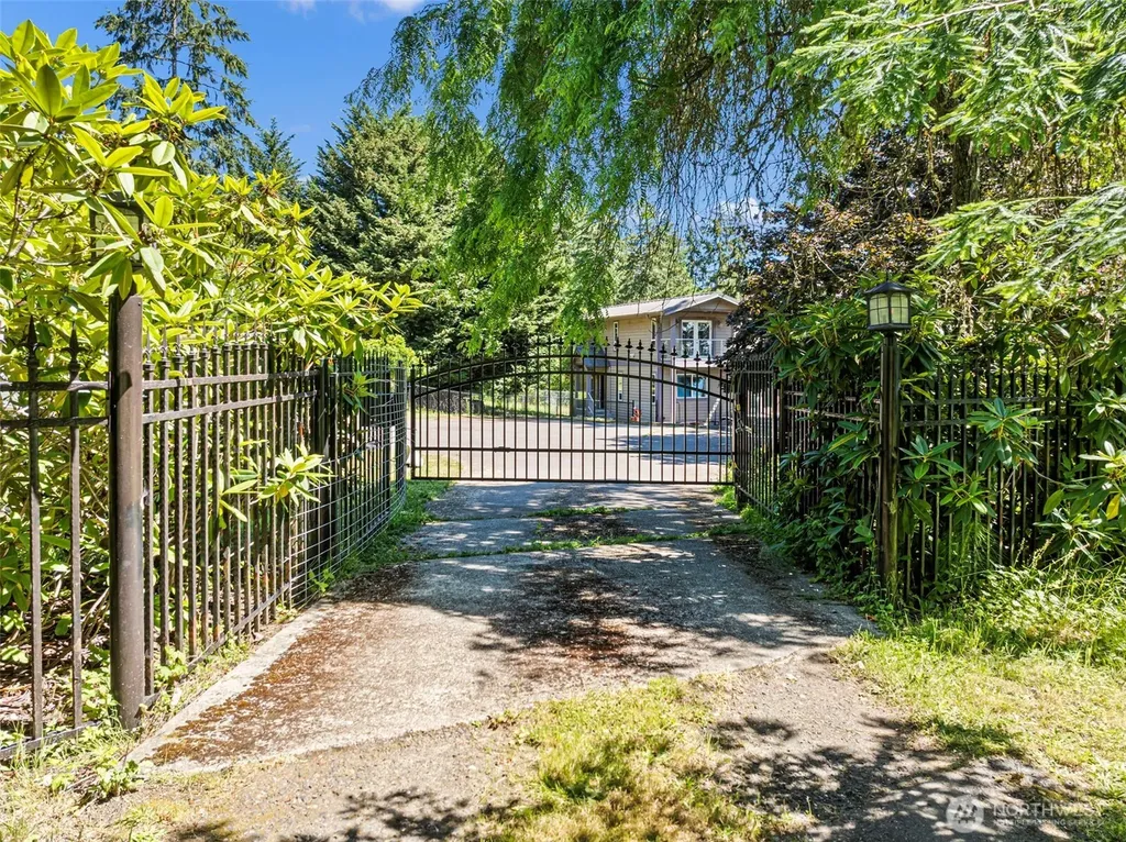 9012 146th Avenue NW Lakebay WA 98349