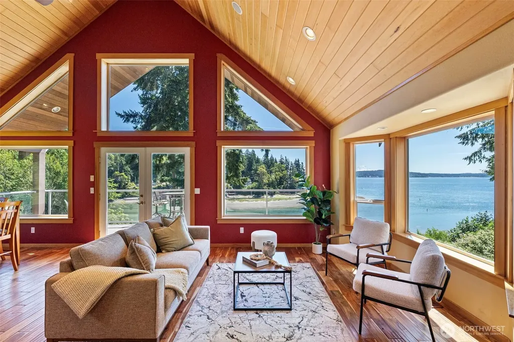 9012 146th Avenue NW Lakebay WA 98349