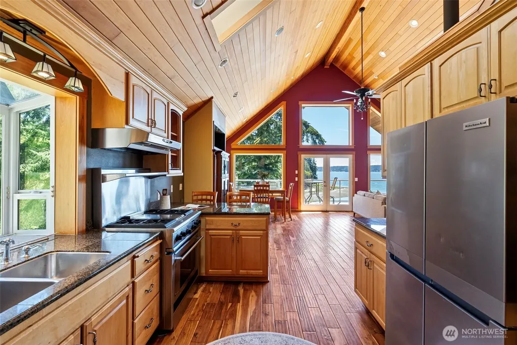 9012 146th Avenue NW Lakebay WA 98349