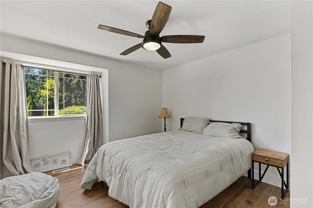 901 153rd Place SW Lynnwood WA 98087