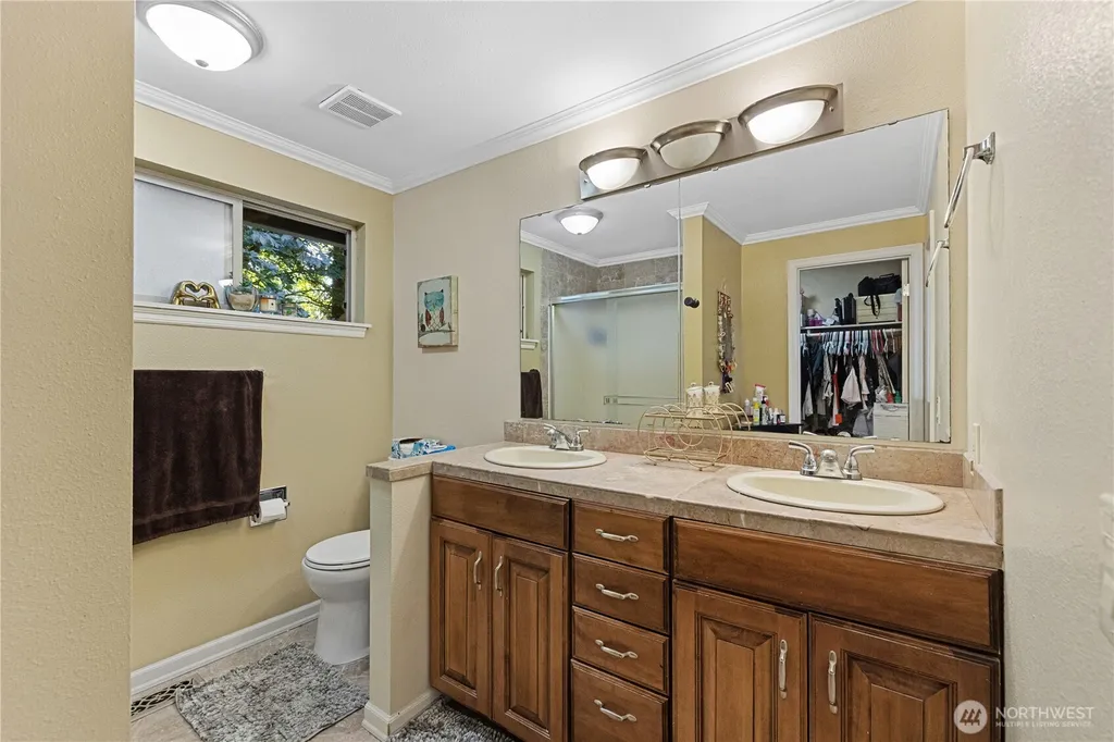 901 153rd Place SW Lynnwood WA 98087