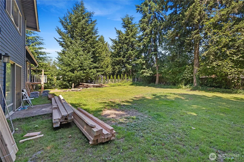 901 153rd Place SW Lynnwood WA 98087