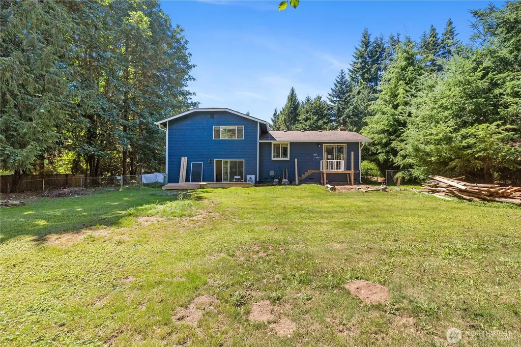 901 153rd Place SW Lynnwood WA 98087