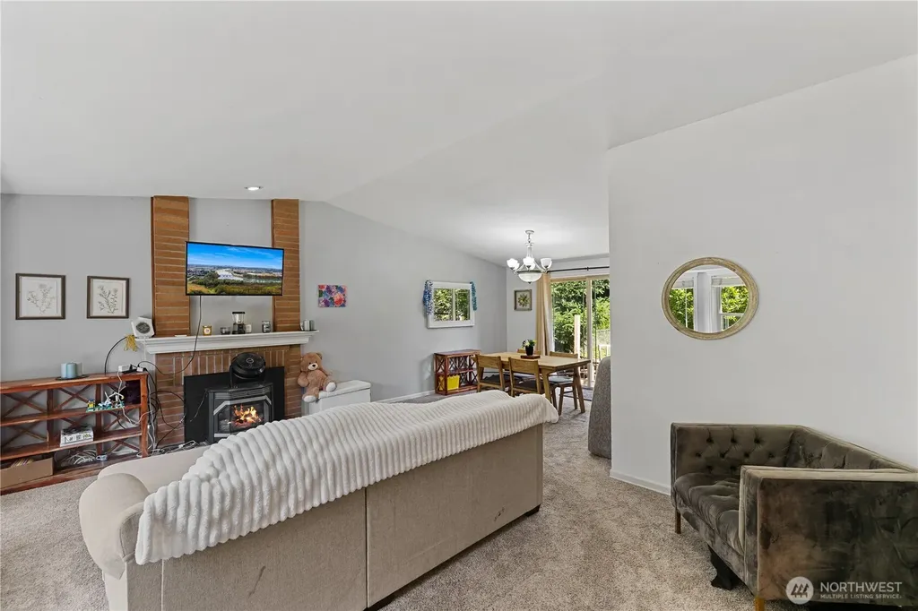 901 153rd Place SW Lynnwood WA 98087