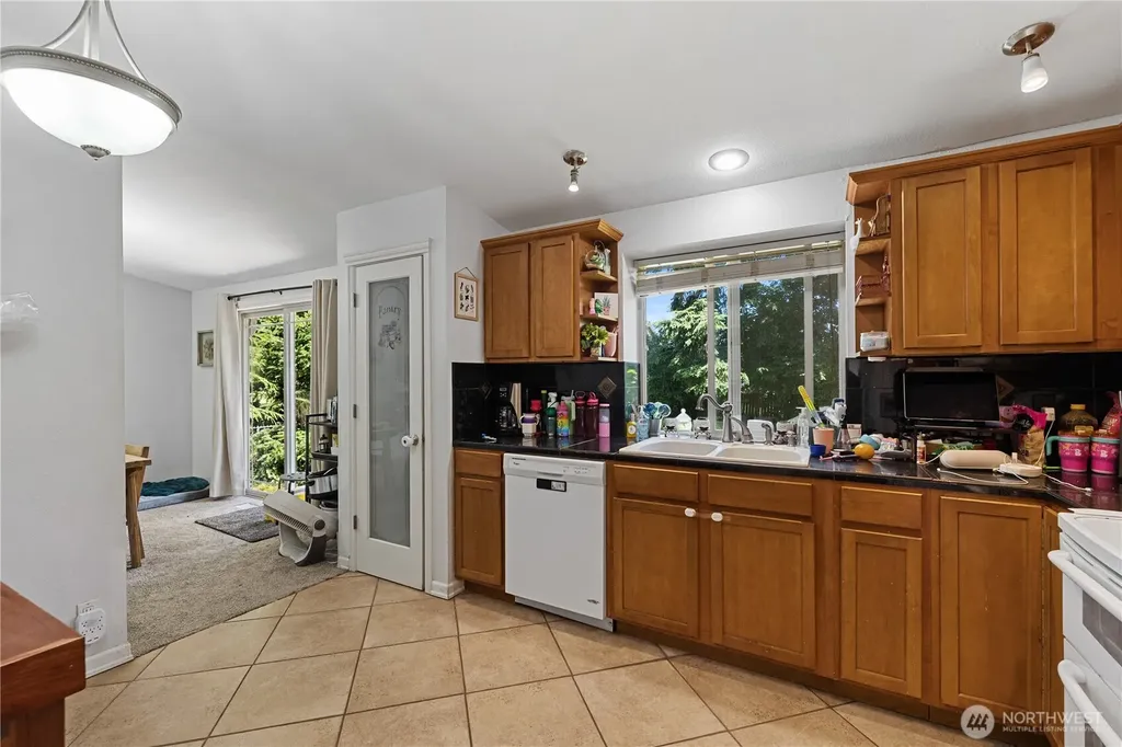 901 153rd Place SW Lynnwood WA 98087