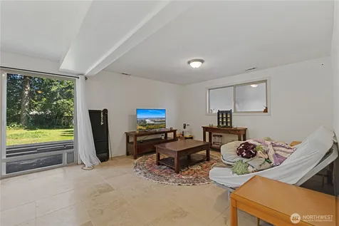 901 153rd Place SW Lynnwood WA 98087