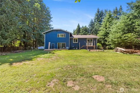 901 153rd Place SW Lynnwood WA 98087
