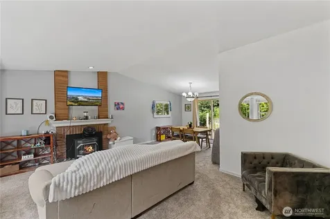 901 153rd Place SW Lynnwood WA 98087