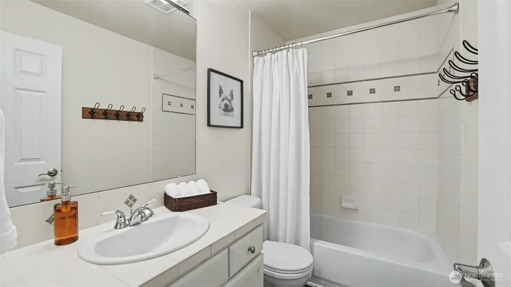 24128 NE 1st Place Sammamish WA 98074
