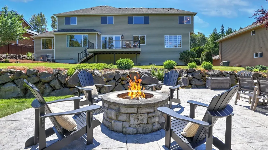 24128 NE 1st Place Sammamish WA 98074