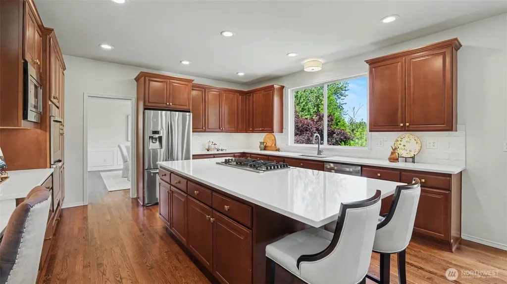 24128 NE 1st Place Sammamish WA 98074