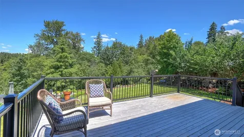 24128 NE 1st Place Sammamish WA 98074
