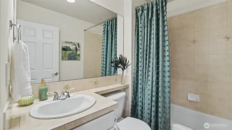 24128 NE 1st Place Sammamish WA 98074