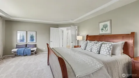 24128 NE 1st Place Sammamish WA 98074