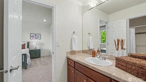 24128 NE 1st Place Sammamish WA 98074