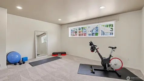 24128 NE 1st Place Sammamish WA 98074