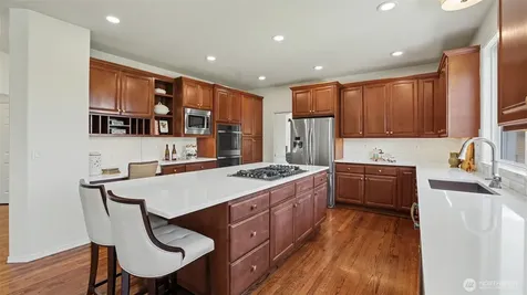 24128 NE 1st Place Sammamish WA 98074