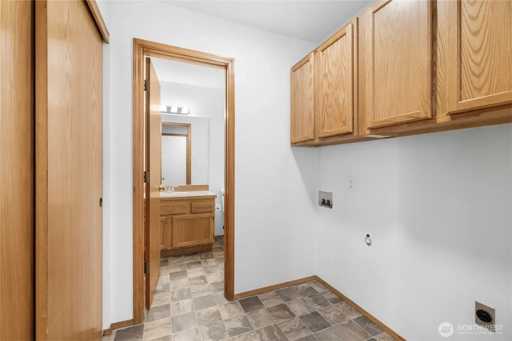 2609 C Avenue Anacortes WA 98221