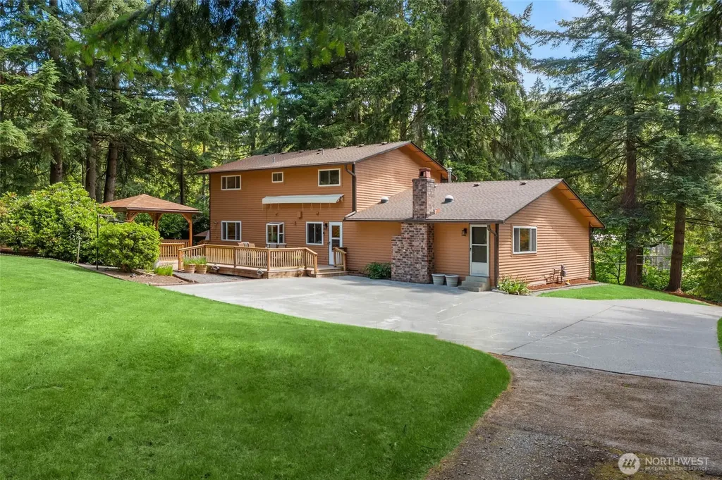 14043 177th Avenue SE Renton WA 98059